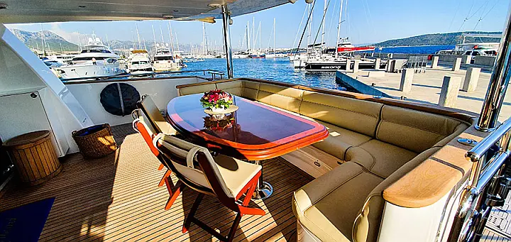 Johnson 87 - Johnson 87 Luxury yacht cockpit