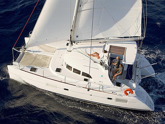 Bareboat Catamaran Lagoon 380 Grey pearl - For Charter - Details