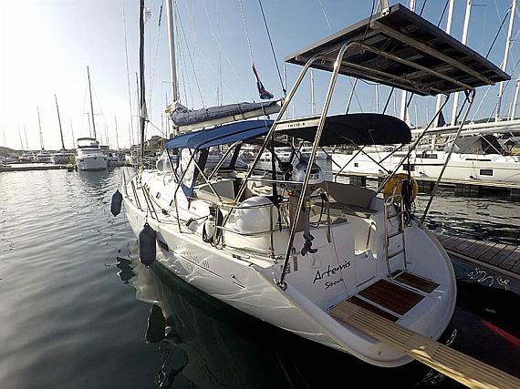 Bareboat Sail boat Oceanis Clipper 411 Artemis - For Rental - Details