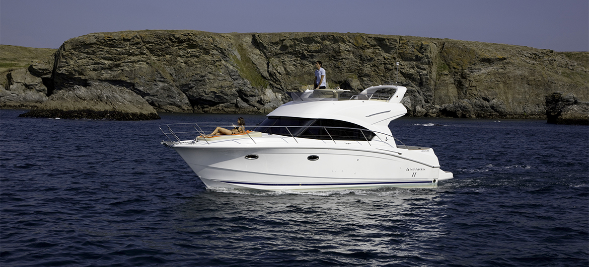 Beneteau power boats