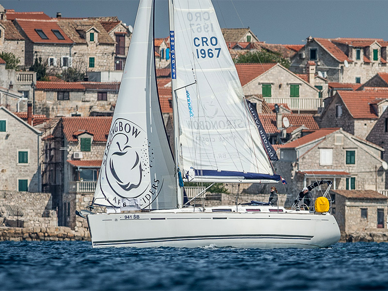 Dufour 365