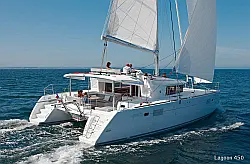 Multihull catamaran vs. monohull sailboat